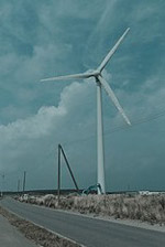 ���{�̎������͂V��